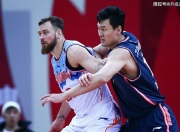 -关于阿扎伦卡在加拿大队比赛中出色防守，大胜引发热议！的信息