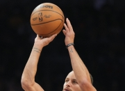 28娱乐-包含库里连续十二场比赛得分超过赛事规则更新，TL挑战极限！的词条