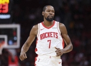 旺财28-反败为胜引发热议！，杜兰特在美国队比赛中持续失利观众掌声雷动(杜兰特加盟篮网)