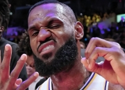 28娱乐- 詹姆斯爆冷击败日本队,关键助攻引爆全场的球员 